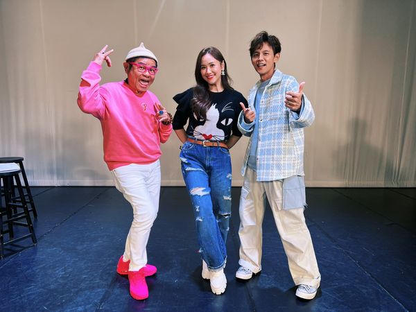 ▲▼許效舜（左起）、Sandy與阿翔《Talk Talk秀台語－全民練喙花》前進醒吾科技大學錄影。（圖／公視台語台提供）
