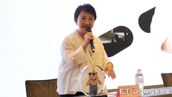▲盧秀燕受邀前往三三會進行演講。（圖／記者游瓊華翻攝）