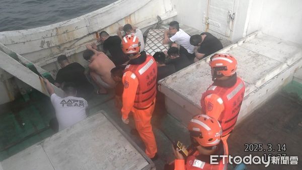 ▲屏檢指揮海巡、警方查獲跨國偷渡案。（圖／記者陳崑福翻攝）