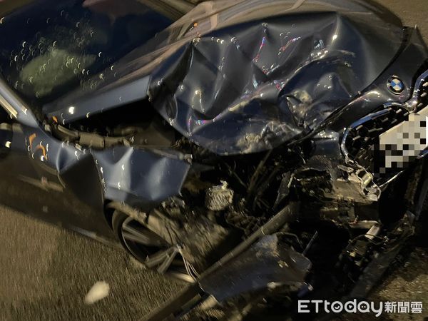 ▲▼李男開BMW小客車酒駕逆向對撞本田CR-V，造成3人受傷送醫             。（圖／記者陳以昇翻攝）
