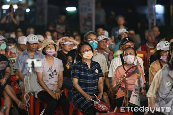 ▲港湖除鏽罷團造勢。（圖／記者林敬旻攝）