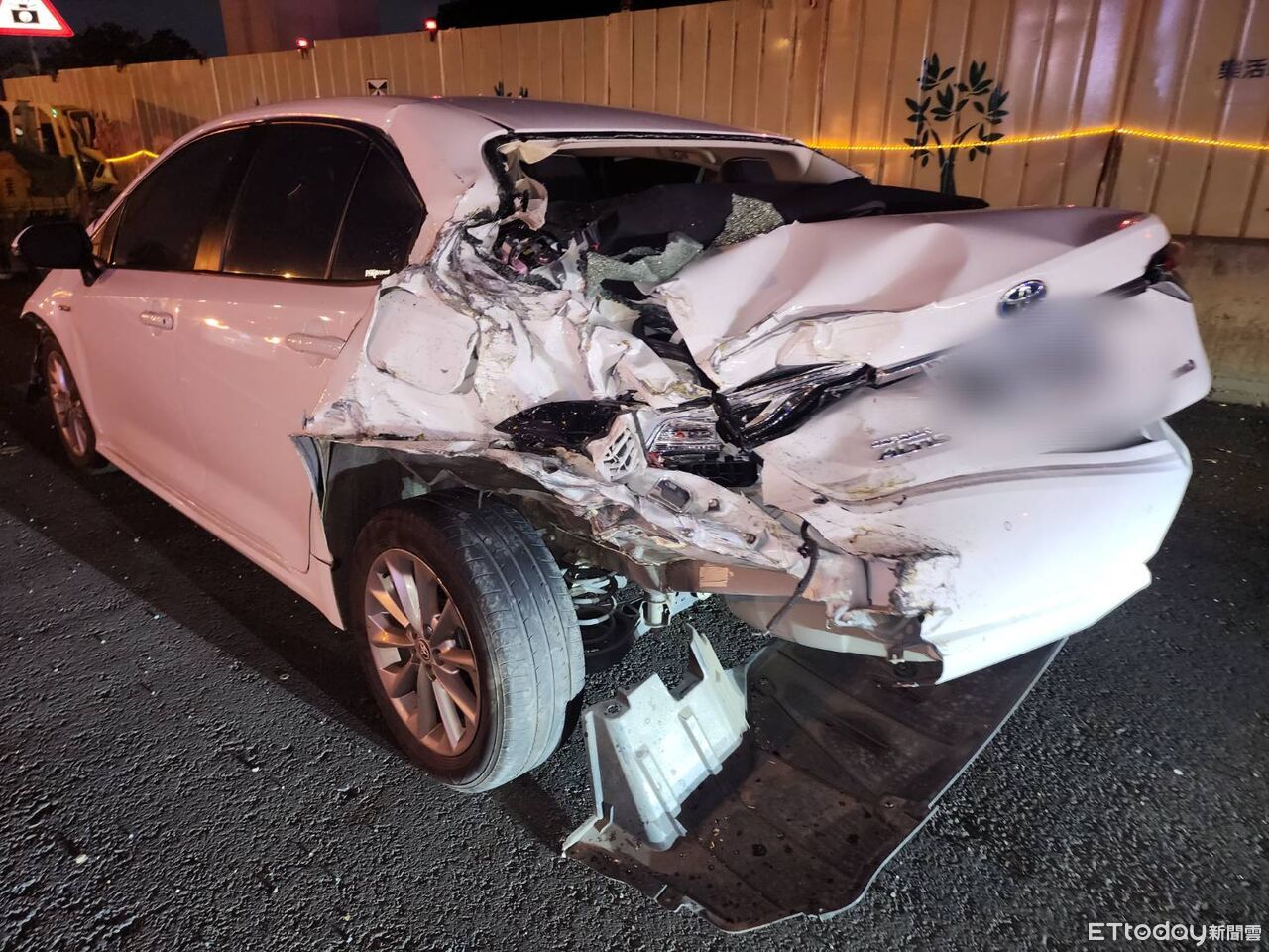 國道1號五股段4車追撞　現場撞擊畫面曝光