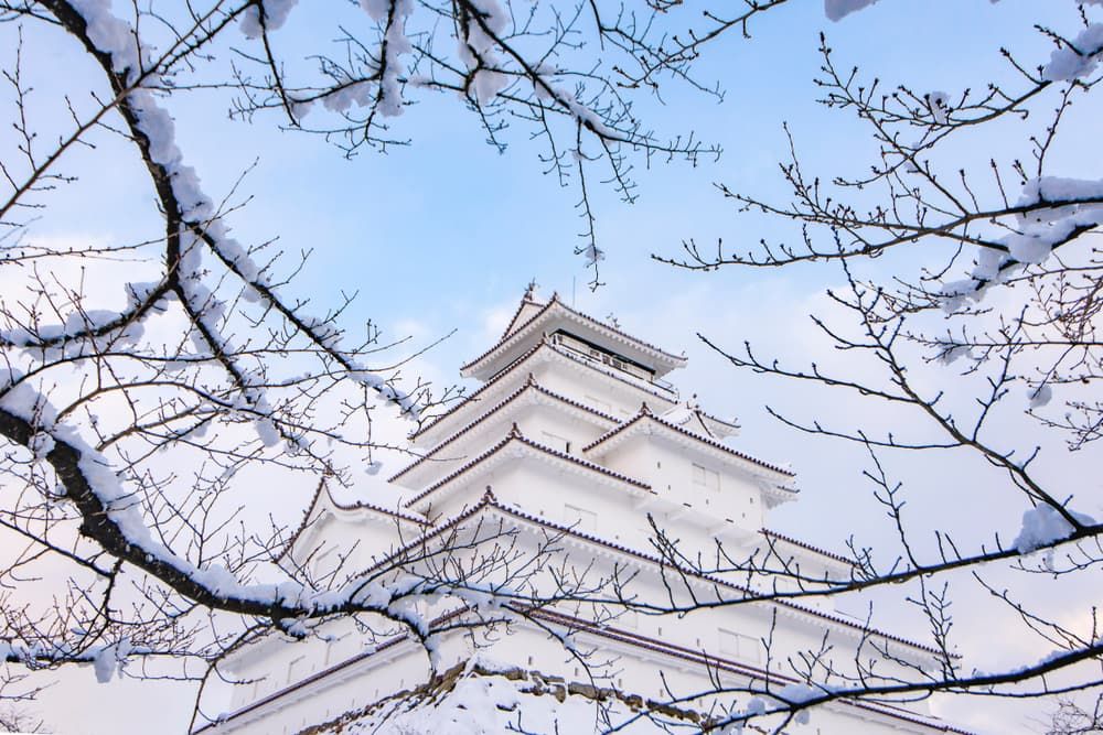 在日本東北雪國深處 遇見溫泉山城與百狐之森（圖／shutterstock）