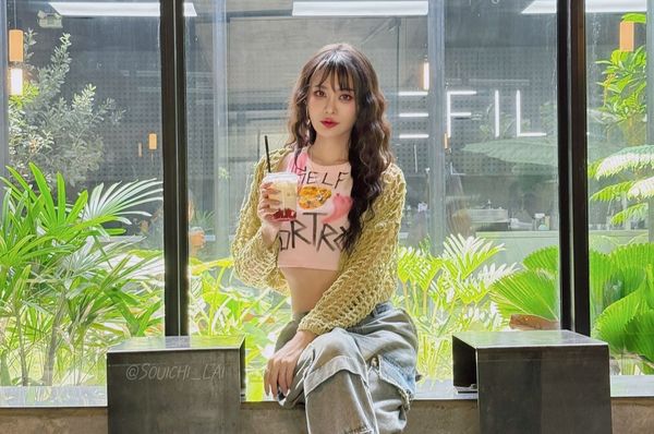 賴品妤時常在泰國追星，近日分享明星照片，竟被誤認成本人整形。（翻攝自賴品妤臉書）