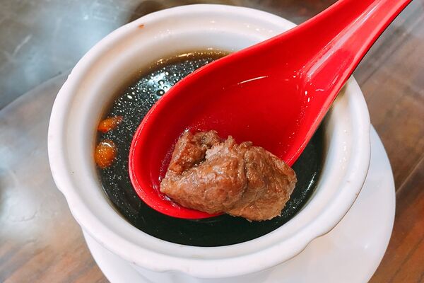 ▲▼鄉親養生館。（圖／部落客飛天璇的口袋授權提供）