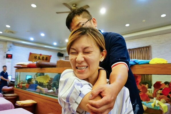 ▲▼鄉親養生館。（圖／部落客飛天璇的口袋授權提供）