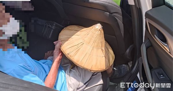 ▲▼騎腳踏車外出購物，返家途中不慎誤闖國道5號游姓老翁（上圖紅圈處）。（圖／記者游芳男翻攝，下同）