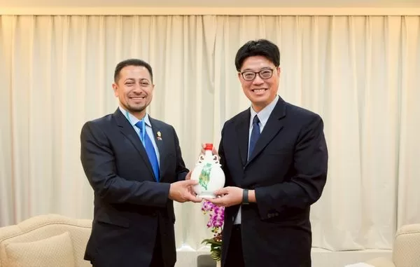 ▲▼邱垂正接待瓜地馬拉訪團　感謝友邦全民支持民主台灣。（圖／陸委會）