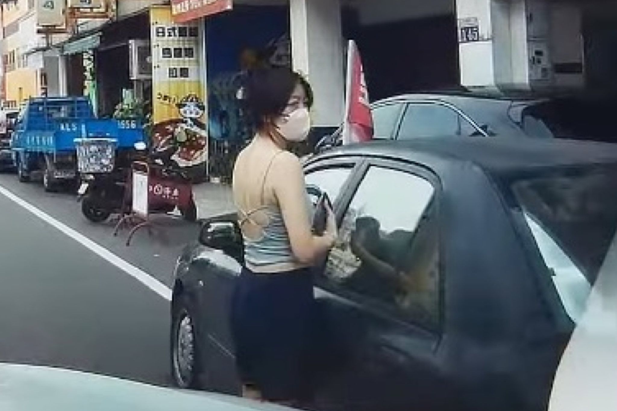 ▲▼原諒是美德。（圖／翻攝YouTube／WoWtchout - 地圖型行車影像分享平台）