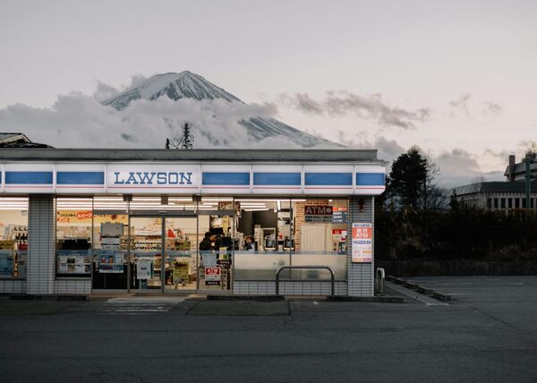 日本大型連鎖便利商店「羅森（LAWSON）」首度導入自動炒菜機器人。非當事店家（取自Pexels）