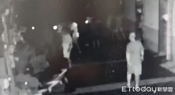 ▲▼嘉義2人爆債務糾紛談判破局，他竟撂人上門痛毆對方。（圖／記者翁伊森翻攝）