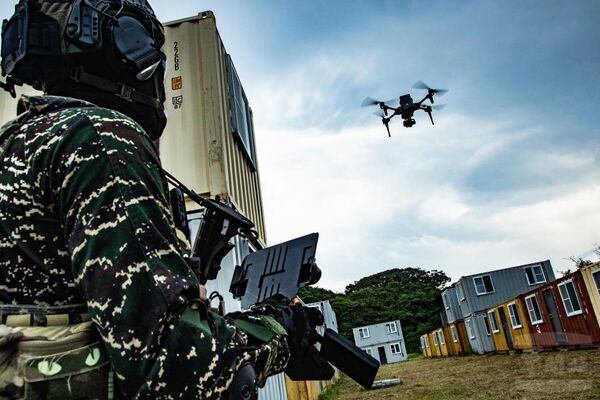 ▲▼已配發三軍部隊的「微型無人機」，在本次漢光41號演習中亮相。（圖／軍聞社）