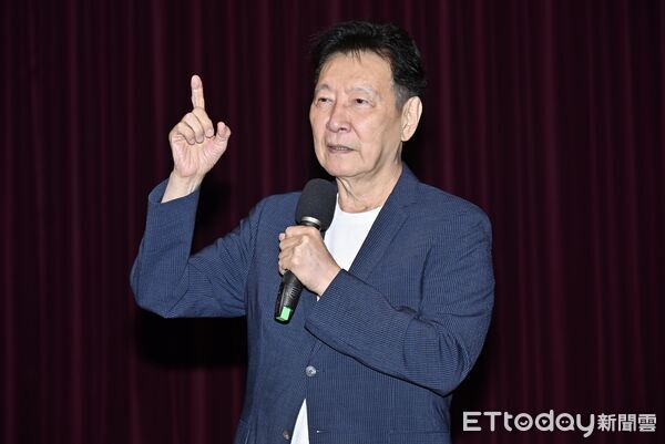 ▲▼趙少康說明「去東非看動物大遷徙」一事  。（圖／記者李毓康攝）