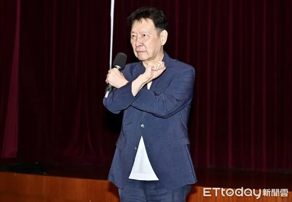 ▲▼ 趙少康說明「去東非看動物大遷徙」一事。（圖／記者李毓康攝）