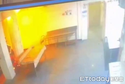 ▲▼高雄移工宿舍起火 。（圖／記者吳奕靖翻攝）