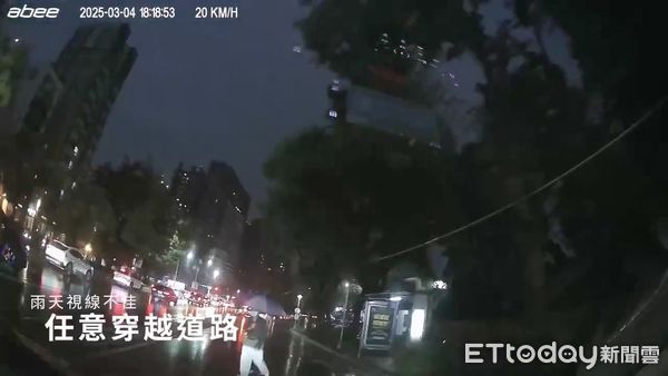 ▲▼台中警六分局在45天內針對違規路人開出871張罰單。（圖／警方提供，下同）