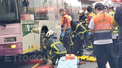 快訊／總統官邸旁車禍！醫師北上開會斑馬線上被撞　慘遭公車輾死