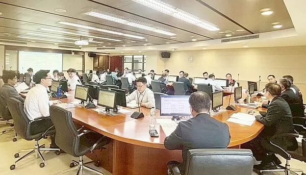 ▲桃園地檢署今天下午舉行立委選舉罷免查察期前策略會議，邀集市調處、R市警局、市府政風處、桃園市選委會、桃園專勤隊等單位。（圖／桃園地檢署提供）