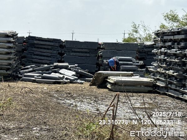 ▲▼  風災重創光電廠　蔡易餘促加速清運 建立災損回收領回    。（圖／蔡易餘立委服務處提供）