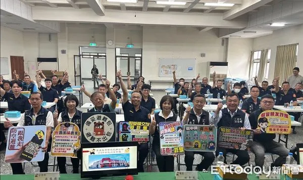 ▲▼  年度社區治安會議 聚焦反詐騙、毒品辨識、婦幼保護與高齡交通安全 攜手各界共建安心、安全生活圈】　  。（圖／民雄分局提供）