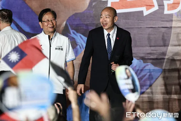 ▲立委林德福反罷免造勢，立法院長韓國瑜站台。（圖／記者林敬旻攝）