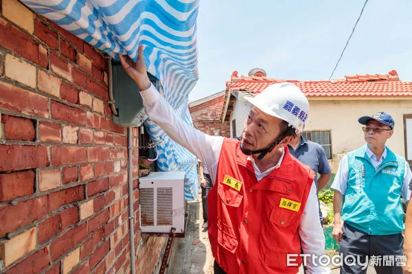 ▲▼  嘉縣風災肆虐 消防弟兄、百工修繕利他協會、慈濟投入重建家園   。（圖／嘉義縣政府提供）