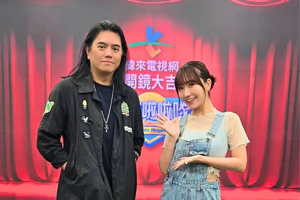 ▲緯來原創《宇宙啦啦隊》今日舉辦開鏡儀式，製作人B2(左起)、海選主持人麻由。（圖／緯來提供）