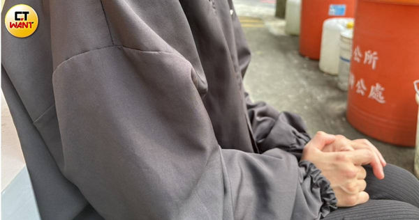 師大女足前隊員YOYO受不了教練強迫抽血實驗選擇休學，面對家人的不諒解她隻字不提，父女倆的心結再也無法解開。（圖／翁靖祐攝）
