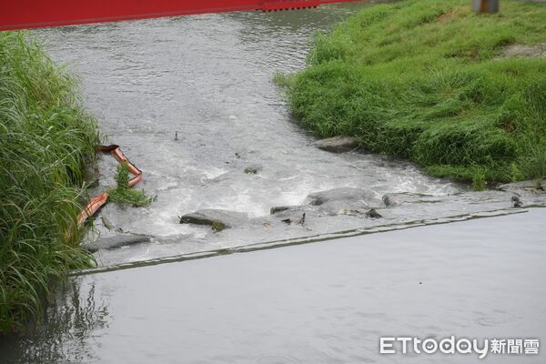 ▲花蓮市長魏嘉彥前往萬壽抽水站進行視察，並提醒市民提前做好防汛準備。（圖／花蓮市公所提供，下同）