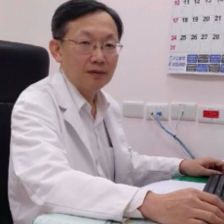 ▲▼衛福部桃園醫院乳房外科主任周佳正醫師。（圖／翻攝周佳正臉書）