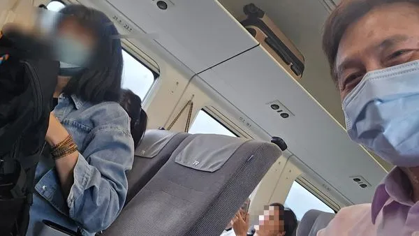 ▲國民黨桃園市議員詹江村，前往花蓮「反惡罷」宣講時，巧於30年前的前女友。（圖／翻攝自Facebook／詹江村）