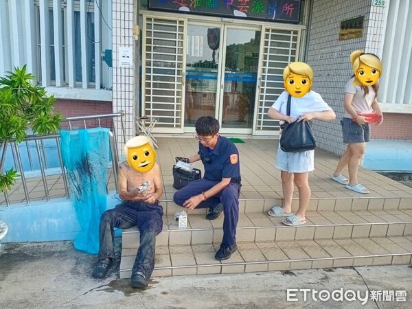 ▲▼90歲的洪姓老翁，騎機車外出探視住院妻子，因迷途一路從左營區騎到林園區，途中為撿手機不慎掉落河床受困，所幸被熱心民眾發現報警，平安獲救。（圖／記者吳世龍翻攝）