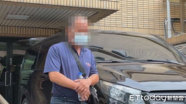 ▲▼撞死周佳正醫師的李姓公車司機，面對媒體詢問不發一語  。（圖／記者邱中岳攝）