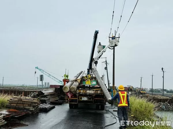 ▲▼ 連日搶修獲成果 民生用電全復電台電嘉義感謝鄉親支持與體諒   。（圖／台電嘉義區處提供）