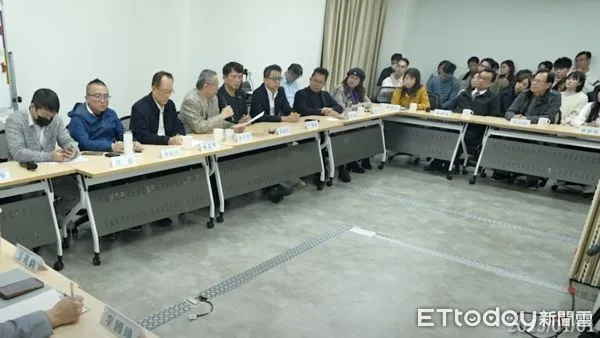 ▲▼柯文哲以黨主席身份最後一次主持中央委員擴大會議。（圖／截自民眾黨Youtube）