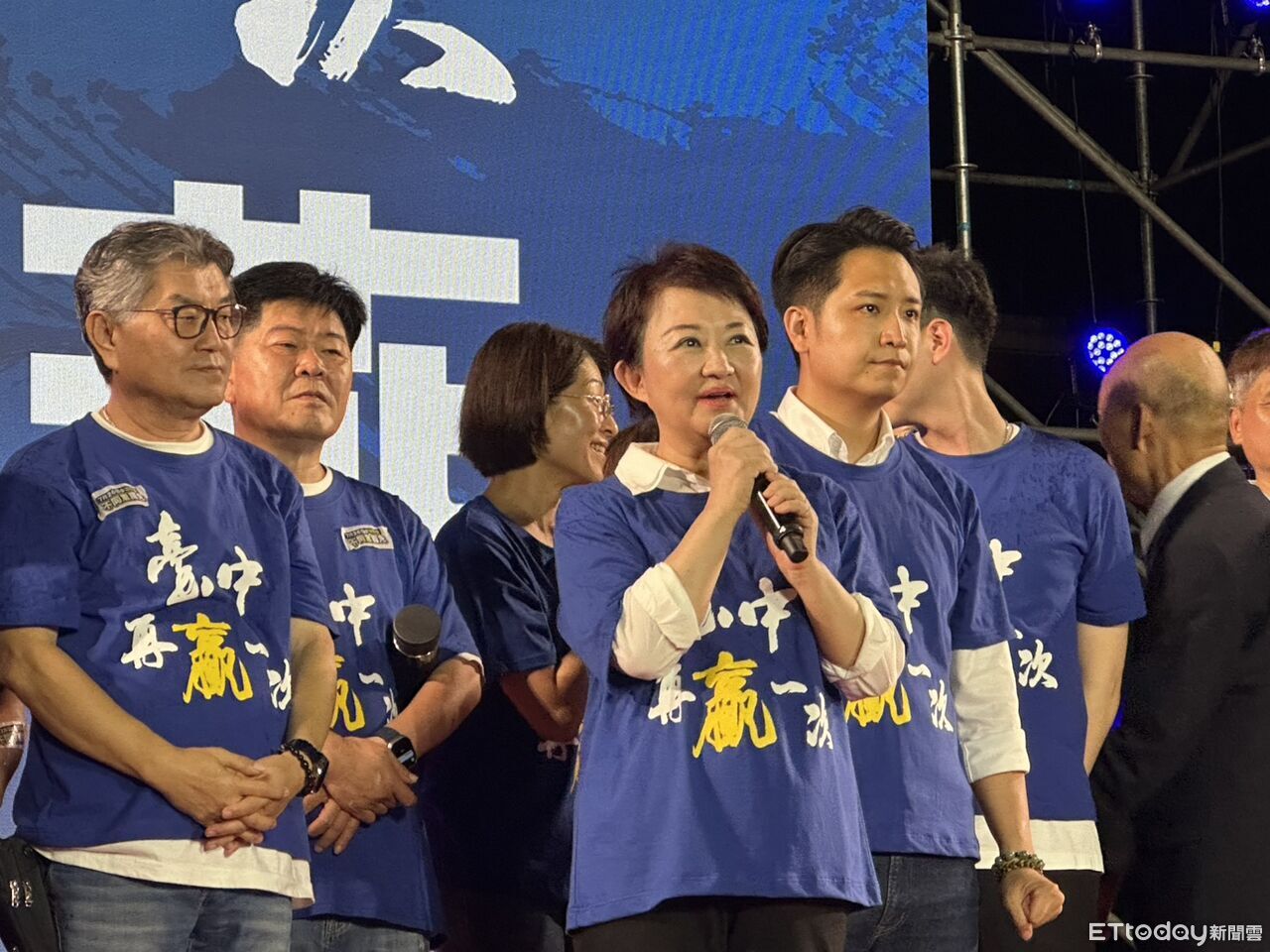盧秀燕大雨中激情催票！「3主題」要大家蓋下不同意