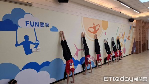 ▲台南市體操委員會主任委員陳宗彥出席「翻體操」與「台灣體操協會」聯合揭牌典禮，與團隊一同見證台灣體操新起點。（記者林東良翻攝，下同）