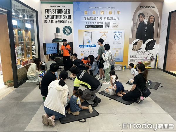 ▲台南市消防局第五大隊於歸仁三井OUTLET舉辦「暑假童樂多，防災不能拖」活動，現場親子熱烈參與防災體驗。（記者林東良翻攝，下同）