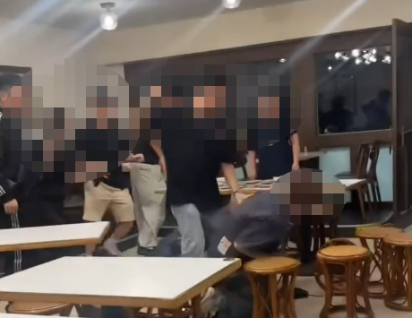 ▲牛富溫體牛員工打人「被洗一星評價」　業者發文道歉：已開除。（圖／圖/翻攝自Threads）