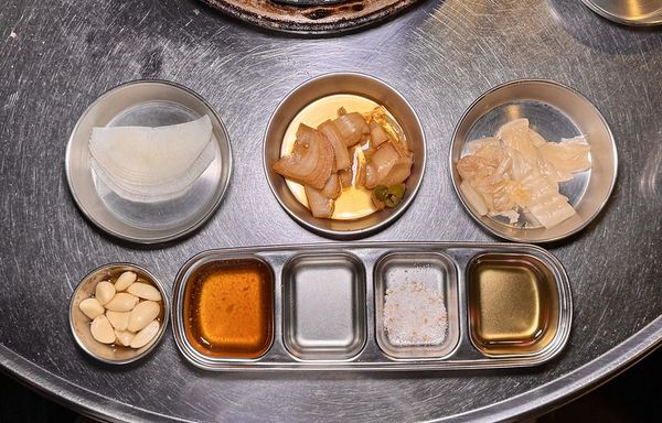 ▲▼牛長刻 西面總店。（圖／部落客小虎食夢網授權提供）