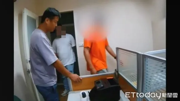 ▲▼台中警方逮捕2名詐欺車手，擋3名被害人匯款。（圖／民眾提供，下同）