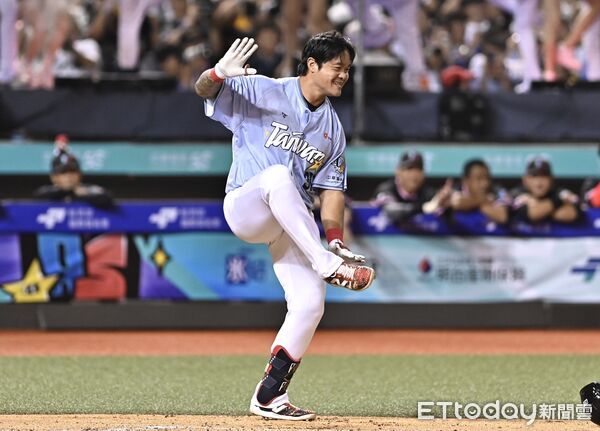 ▲▼ 2025中職明星賽，林智勝跳舞 。（圖／記者李毓康攝）