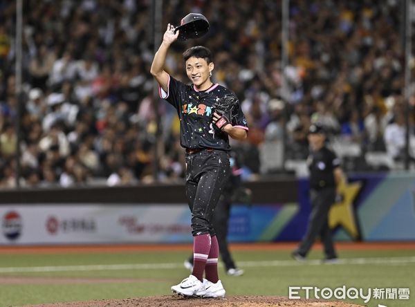 ▲▼ 2025中職明星賽，郭天信登板投球。（圖／記者李毓康攝）