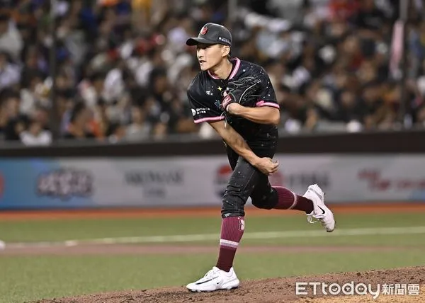 ▲▼ 2025中職明星賽，郭天信登板投球。（圖／記者李毓康攝）
