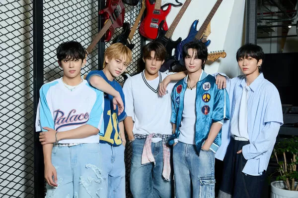 ▲▼DKB迷上台灣感性還去釣蝦！D1當場送出「男友香」。（圖／FU Entertainment提供）