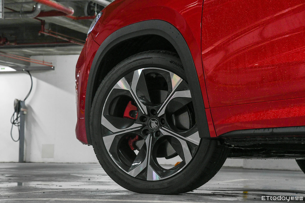 ▲熱血7人座休旅來襲！新一代Skoda Kodiaq RS開賣。（圖／記者徐煜展攝）