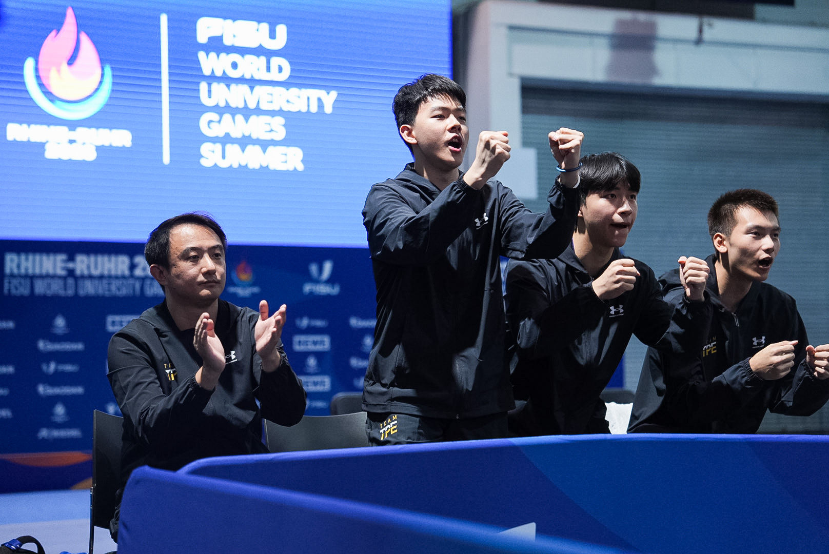 ▲▼2025年德國萊茵魯爾世大運桌球金牌戰，中華男團高承睿、馮翊新、黃彥誠、張秉丞。（圖／大專體總提供）