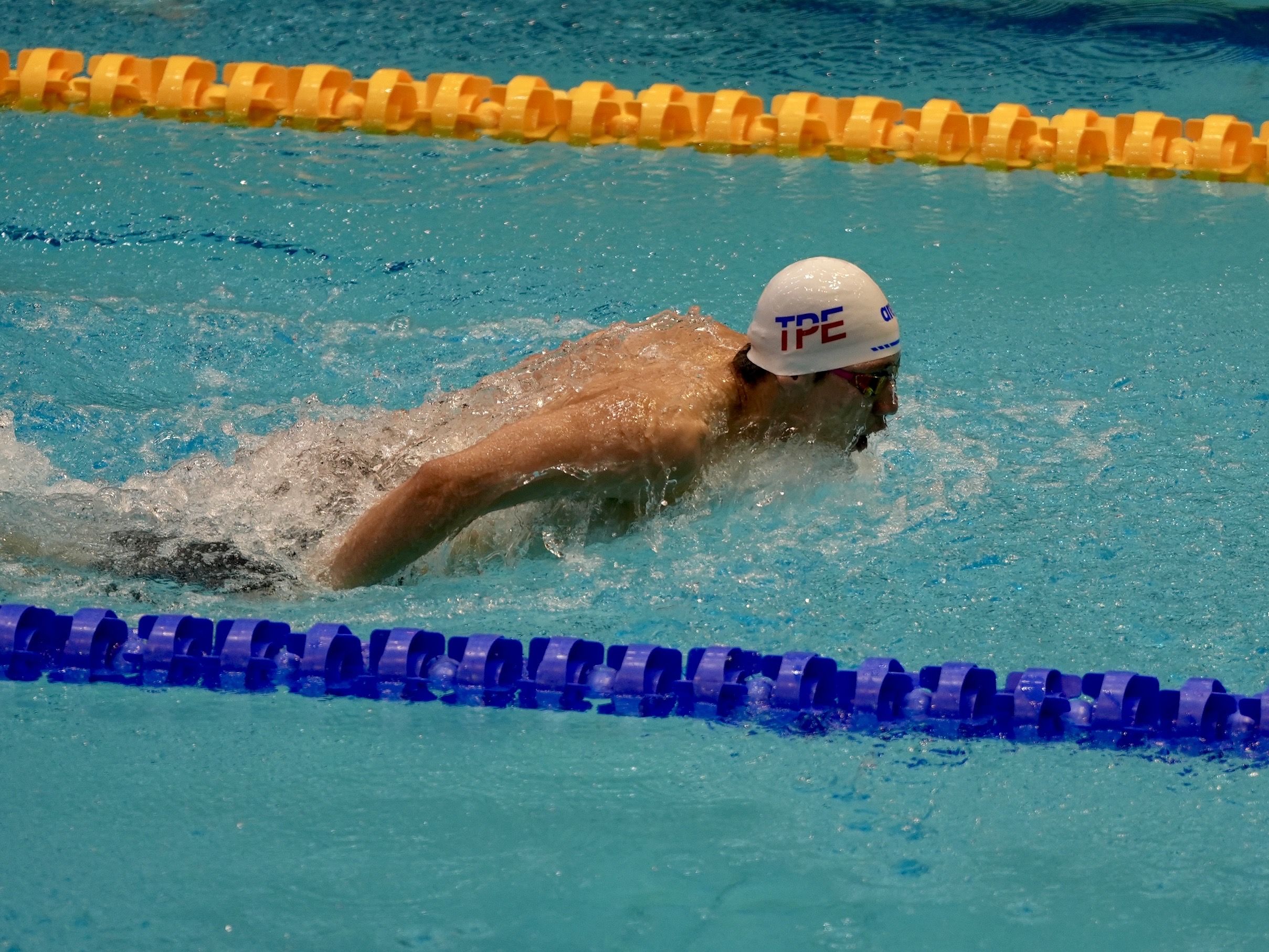 ▲「台灣蝶王」王冠閎在本屆世大運200公尺蝶式決賽奪下銀牌，但賽後仍對自己表現不滿意。（圖／大專體總提供）