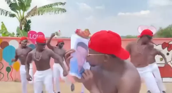 ▲朱凱翔在不演了新聞台分享自己花錢請黑人舞者跳舞的影片。（圖／翻攝自Facebook／不演了新聞台）