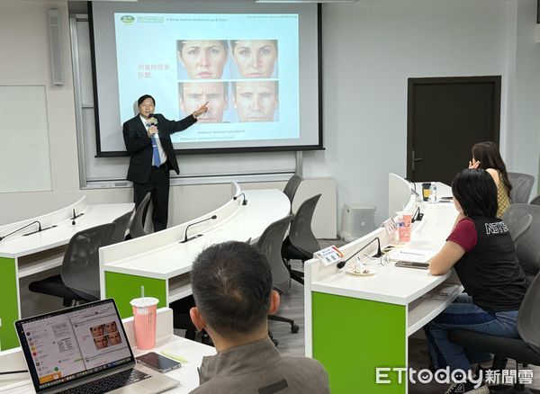 ▲王正坤醫師於中山大學後EMBA課程中分享藝群醫美集團快速展店的策略資源運用。（記者林東良翻攝，下同）